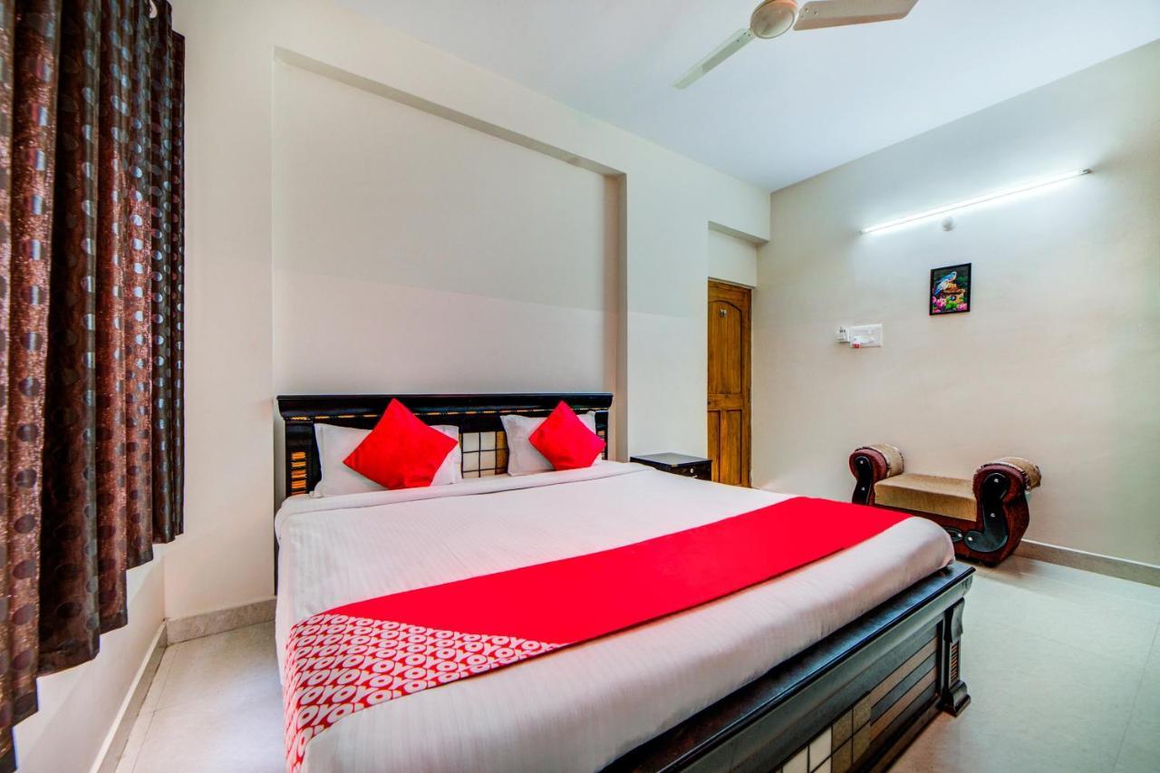 Super Hotel O The Royal Nest Near Shilparamam Kondapur  Экстерьер фото