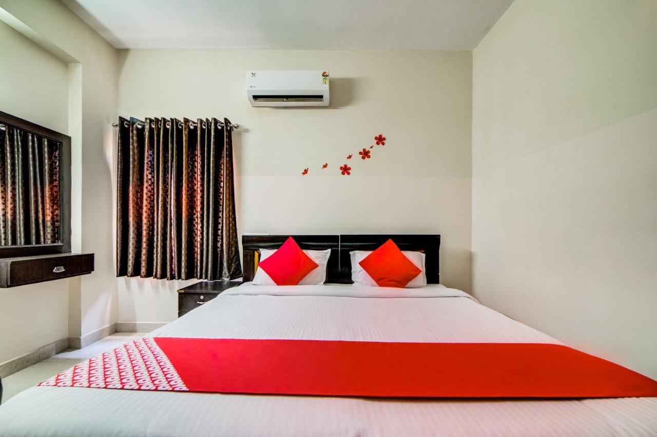 Super Hotel O The Royal Nest Near Shilparamam Kondapur  Экстерьер фото