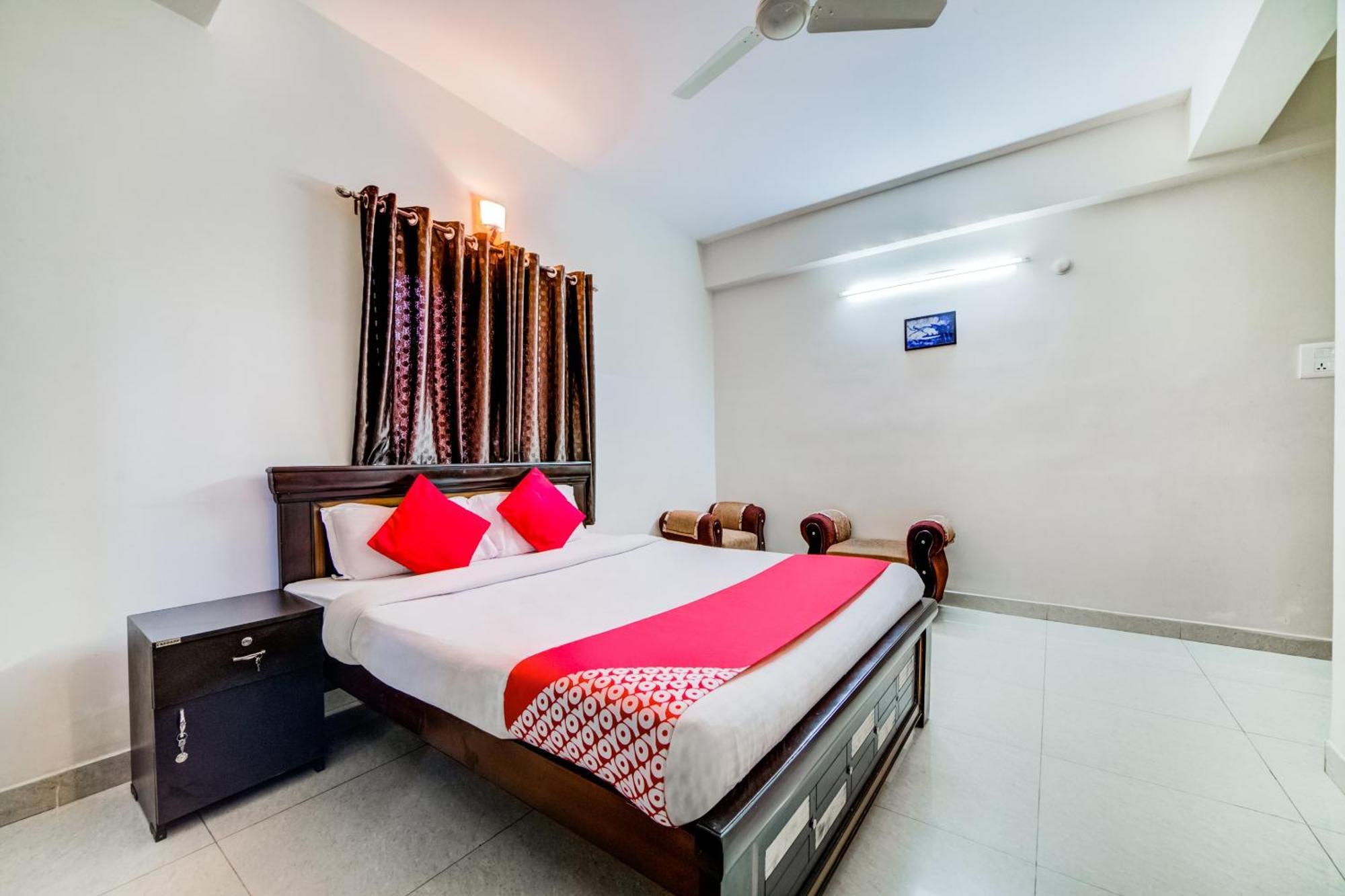 Super Hotel O The Royal Nest Near Shilparamam Kondapur  Экстерьер фото