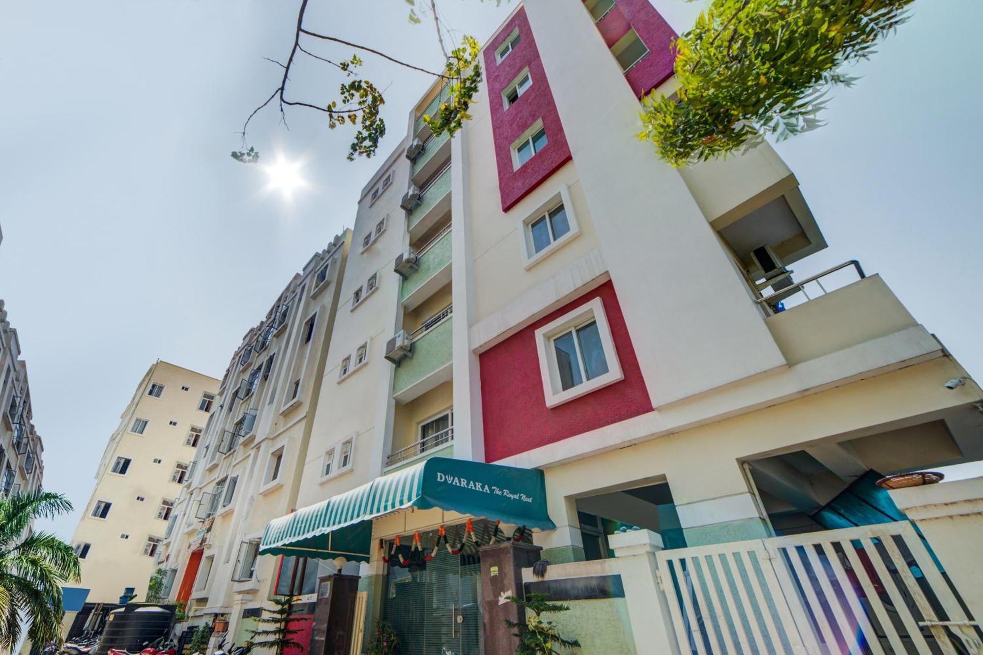 Super Hotel O The Royal Nest Near Shilparamam Kondapur  Экстерьер фото