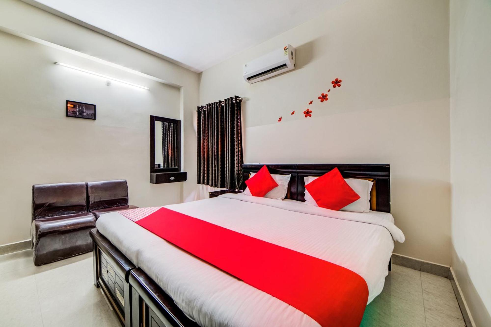 Super Hotel O The Royal Nest Near Shilparamam Kondapur  Экстерьер фото
